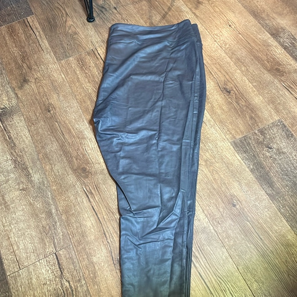 All Worthy  gray legging 5XT NWT waist 27 inseam 28🩶🩶🩶